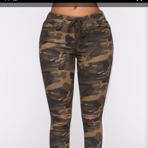 Camouflage striped joggers